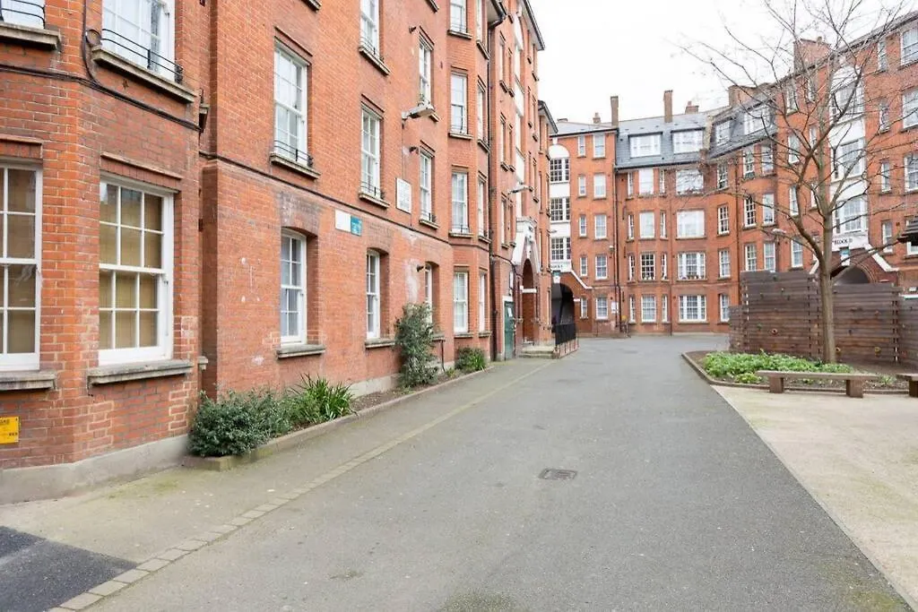 Central 1 Bedroom Apartment *Zone 1* Elephant And Castle London